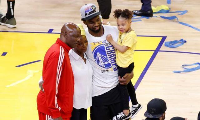 PP电子官方-进攻篮板联盟第一！进击的维金斯人见人爱