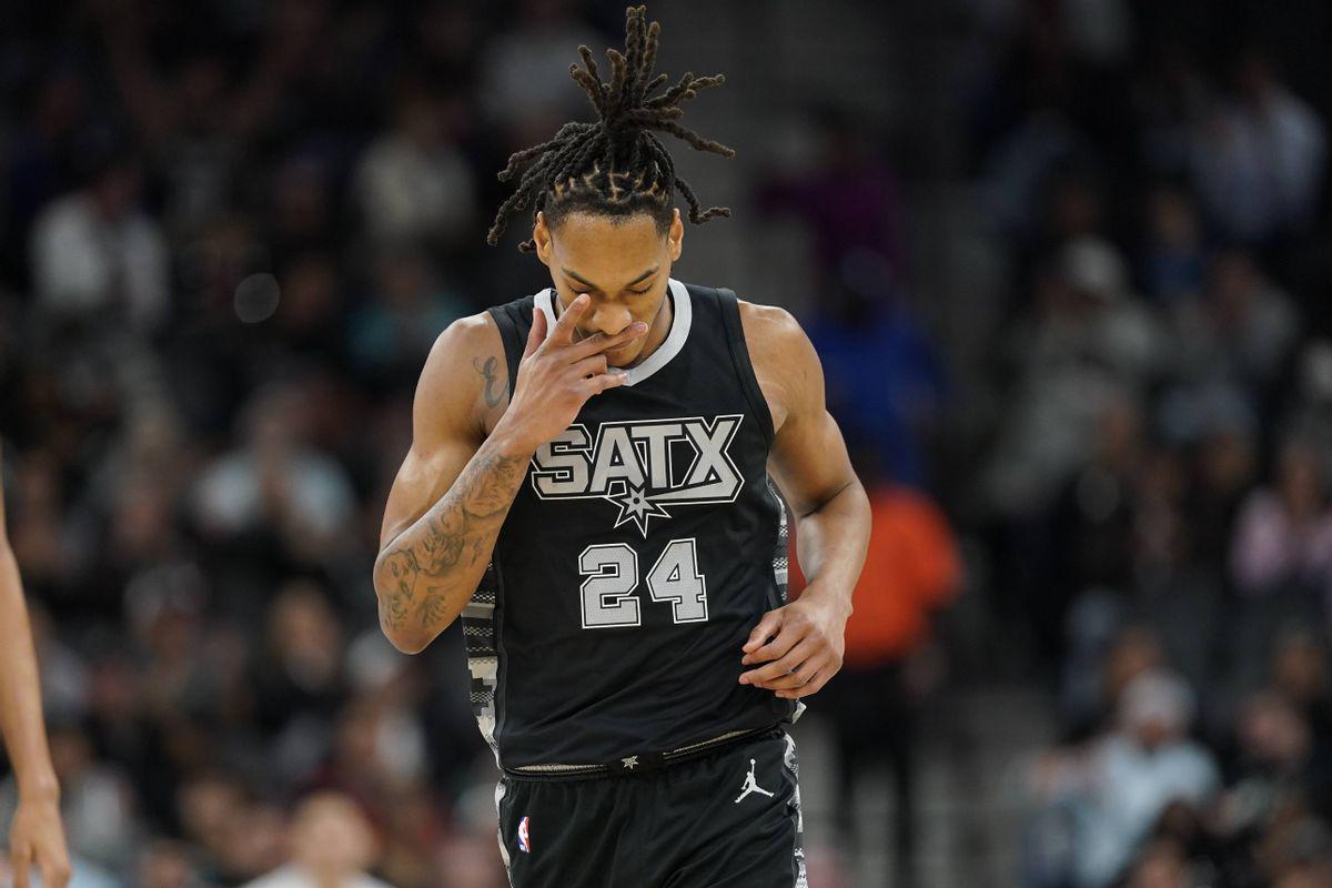 PP电子官方-从马刺老大变成球队“配角”！打了6年NBA，他总算找到自己的定位